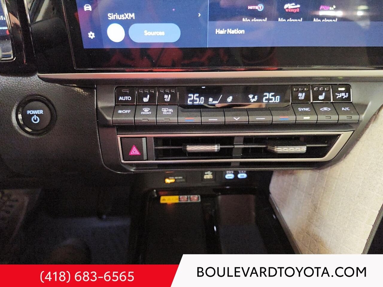 2025 Toyota Camry 531872-25 | XLE, HYBRIDE, AWD Blue Québec - photo #15
