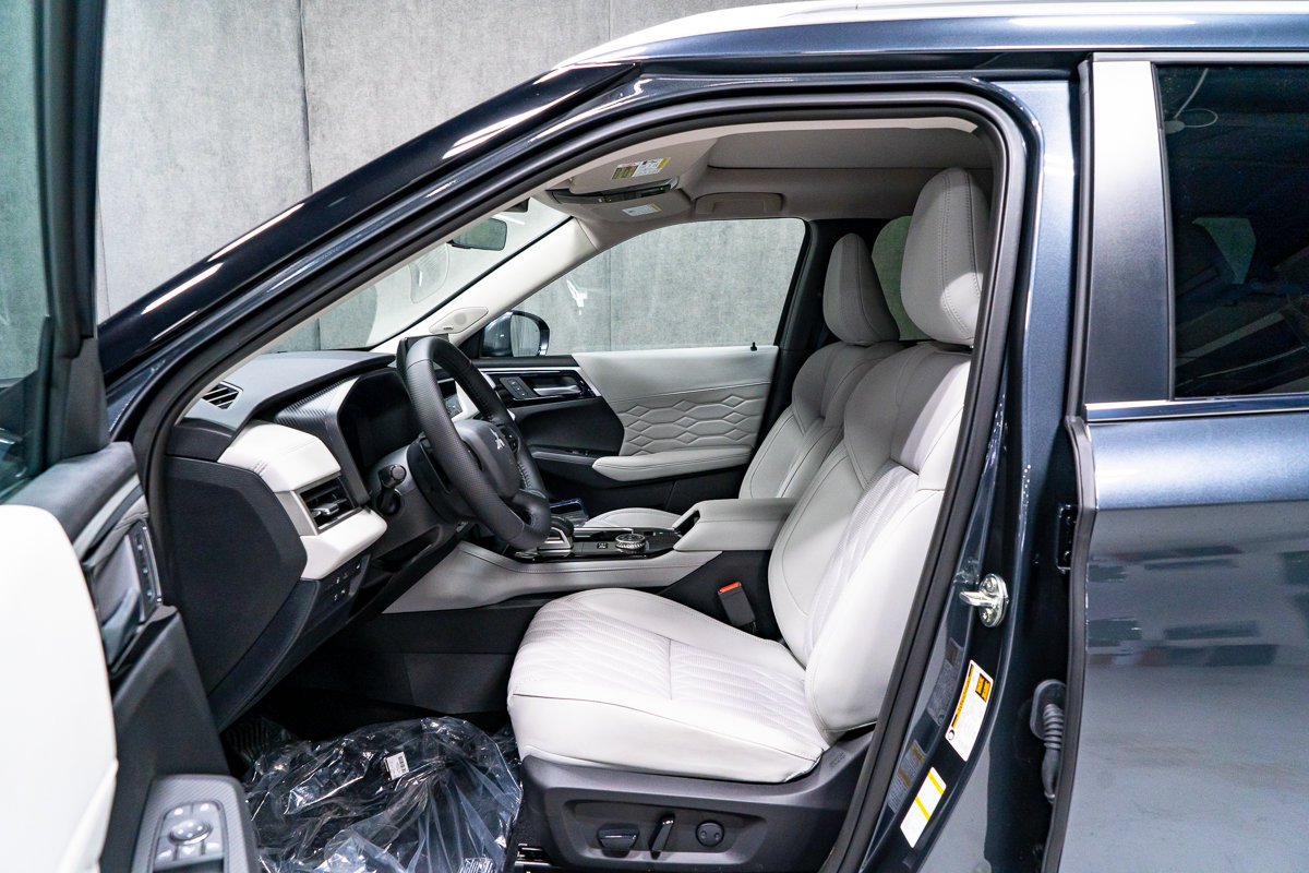 Mitsubishi Outlander PHEV SEL 2026 Fini Gris pierre de lune de qualité supérieure Montréal - photo #14