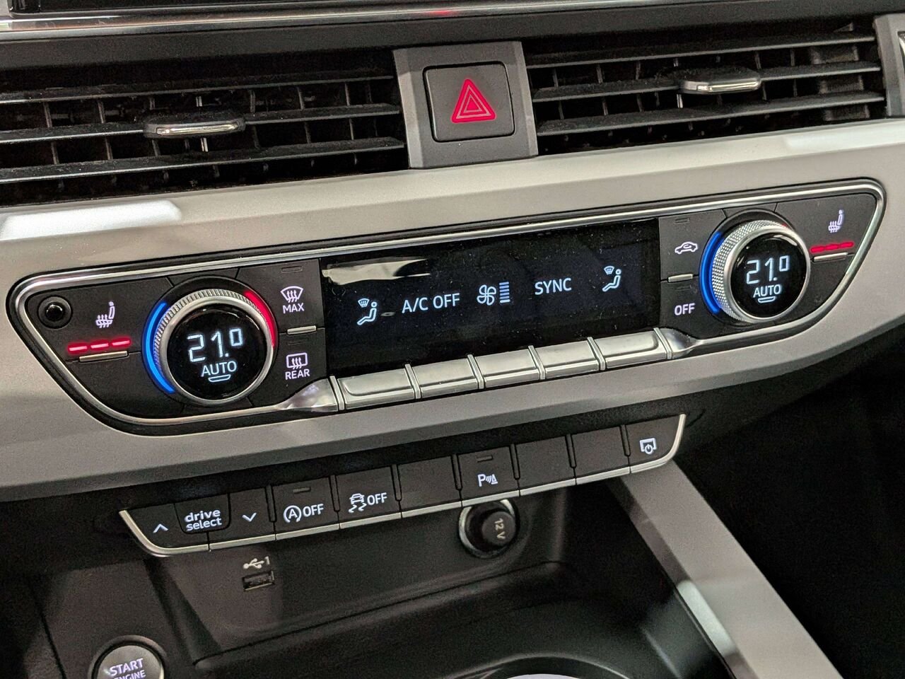 Audi A5 Sportback Komfort 45 TFSI quattro 2023 Noir Mirabel - photo #26