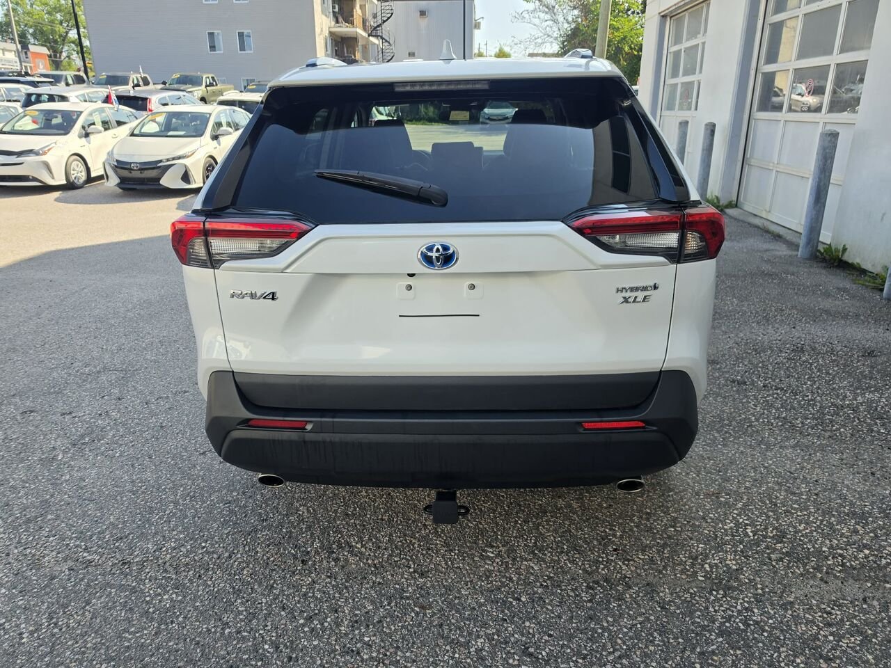 Toyota RAV4 XLE HYBRIDE 2023 Blanc Mont-Laurier - photo #5