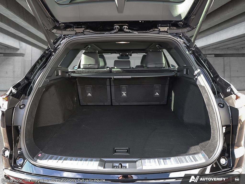 2026 Toyota Crown Signia 2602501 | Limited Technology Package Black Edmonton - photo #6