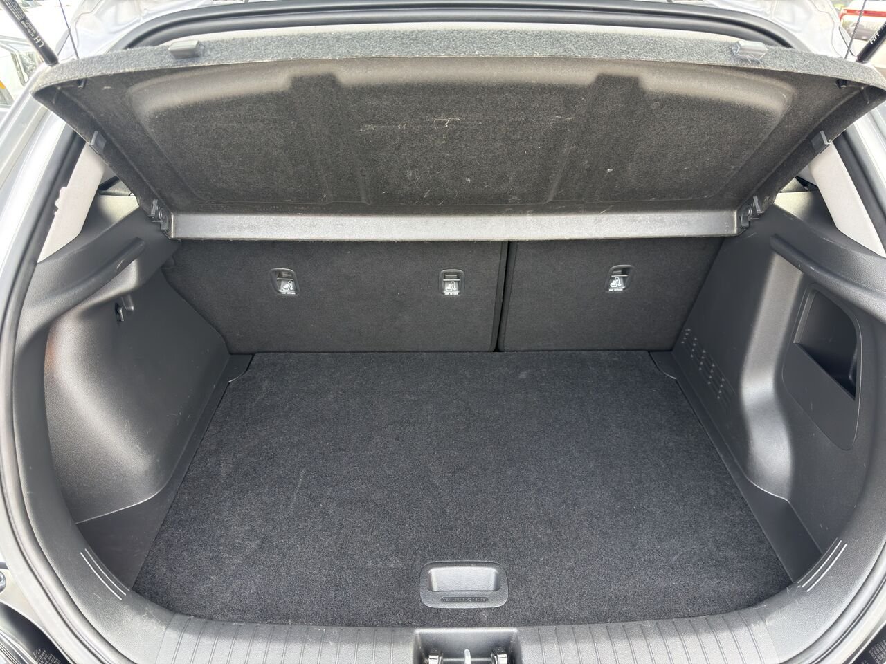 2022 Hyundai Kona Grey Thetford Mines - photo #15