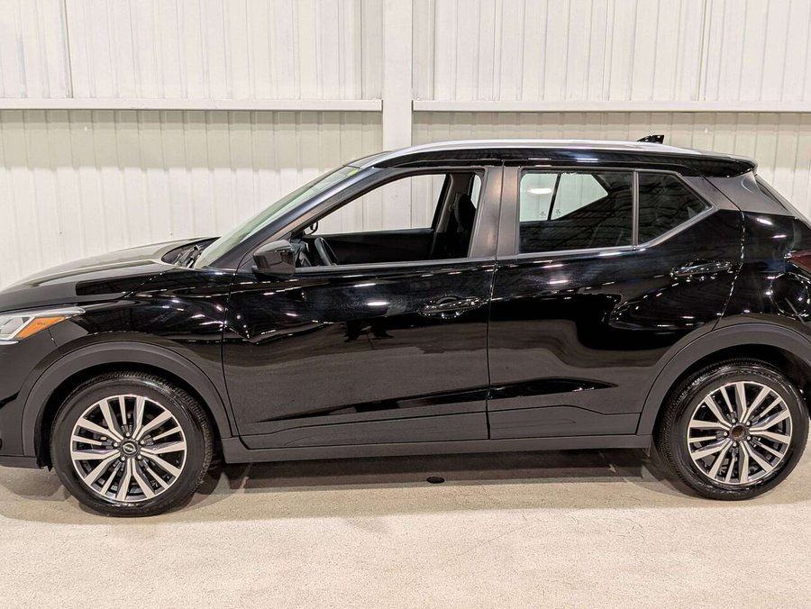 2024 Nissan Kicks SV FWD Black