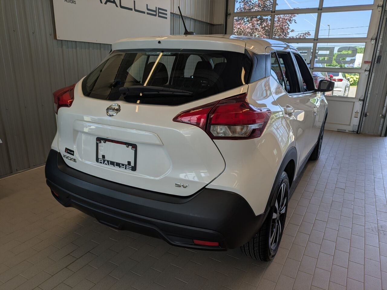 Nissan Kicks 2018 Blanc Gatineau - photo #18