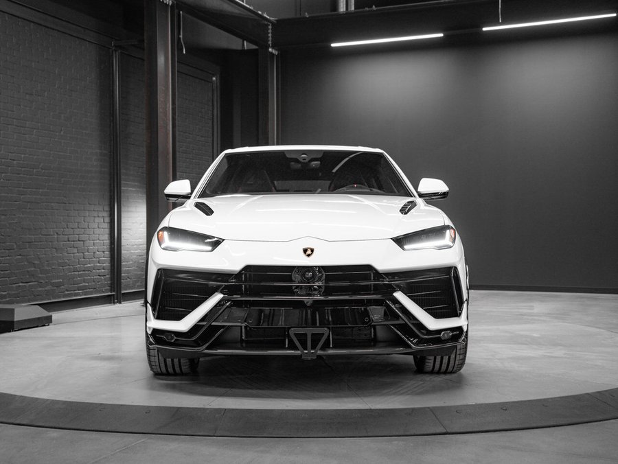 2023 Lamborghini Urus 2023 White
