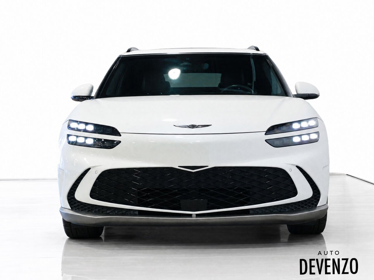 2023 Genesis GV60 White Saint-Eustache - photo #4