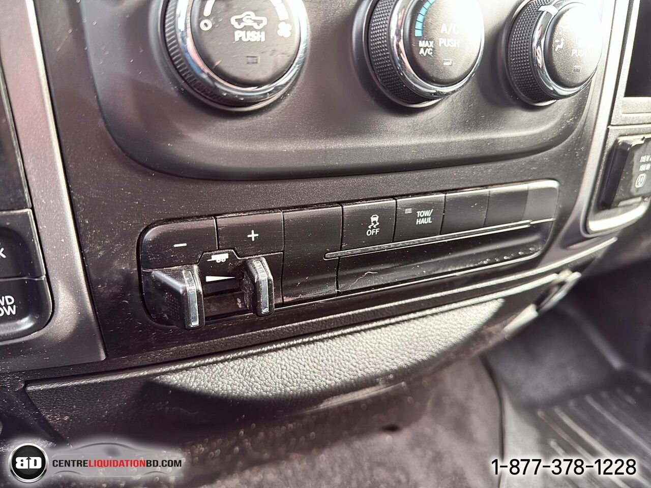 Ram 1500 Classic SLT V6 3.6L CREW CAB BOÎTE 5.5P | BD0130 2023 Blanc Granby - photo #22