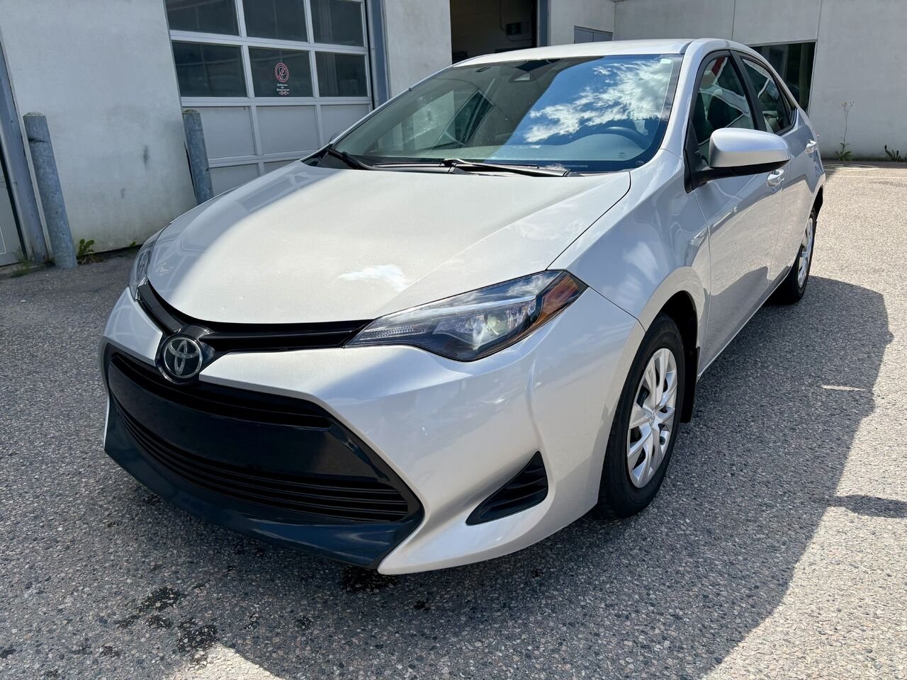 Toyota COROLLA 2017 Argent Mont-Laurier - photo #4