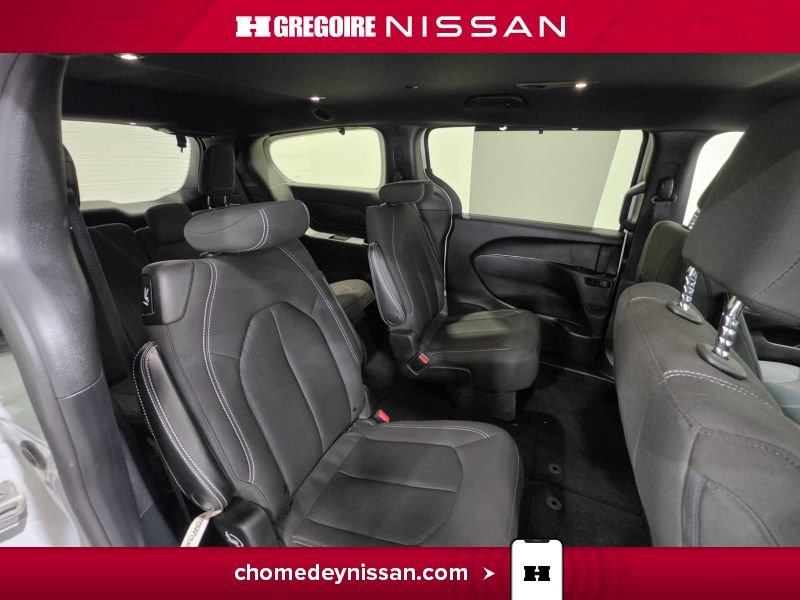 2019 Chrysler Pacifica White Saint-Eustache - photo #32