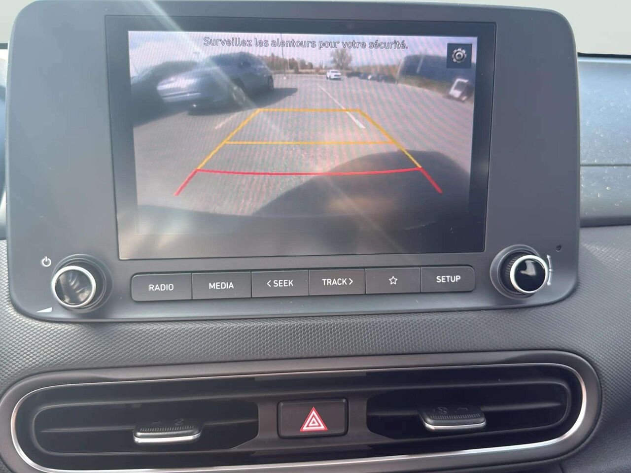 Hyundai Kona 2.0L Preferred TI 2023 Gris Gatineau - photo #15