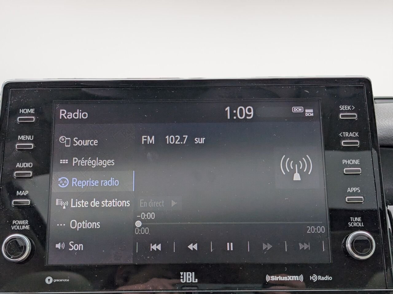 Toyota Camry Hybride XLE/SIÈGES CHAUFFANTS ET VENTILLÉS/TOIT OUVRANT/VOLANT CHAUFFANT/SIÈGES EN CUIR/BLUETOOTH/AC 2021 Blanc Sherbrooke - photo #11