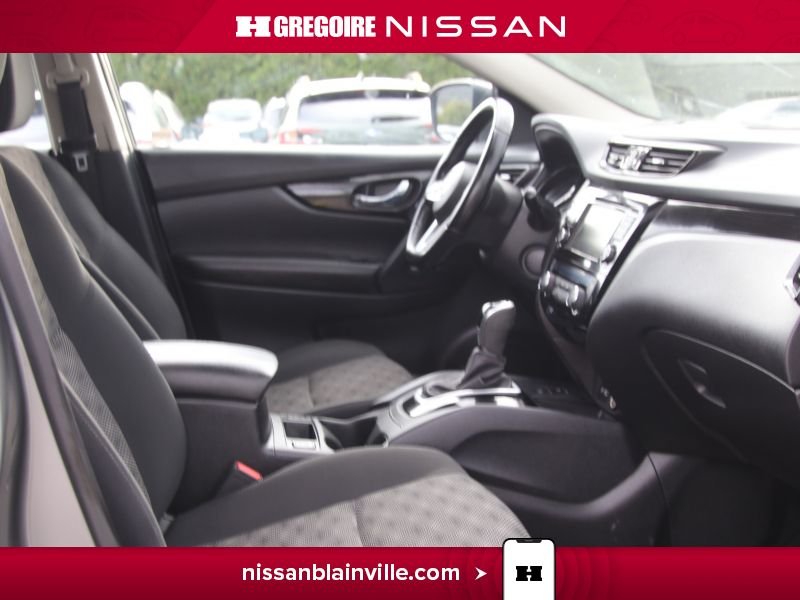 Nissan Qashqai 2023 Gris Laval - photo #23