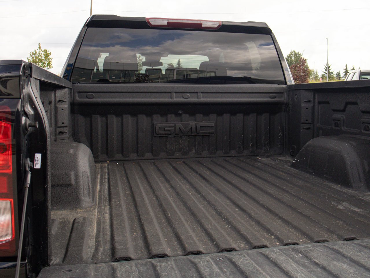 2024 GMC Sierra 1500 4WD Crew Cab 147 Elevation Black Sherwood Park - photo #10