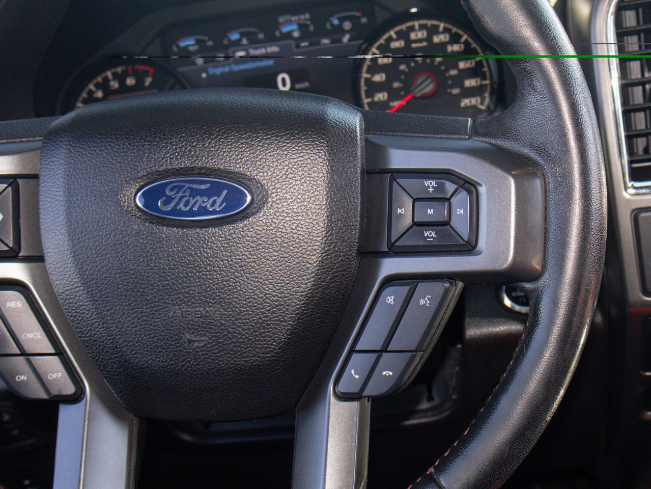 2016 Ford F-150 4WD SuperCrew 145 Lariat Black Sherwood Park - photo #25