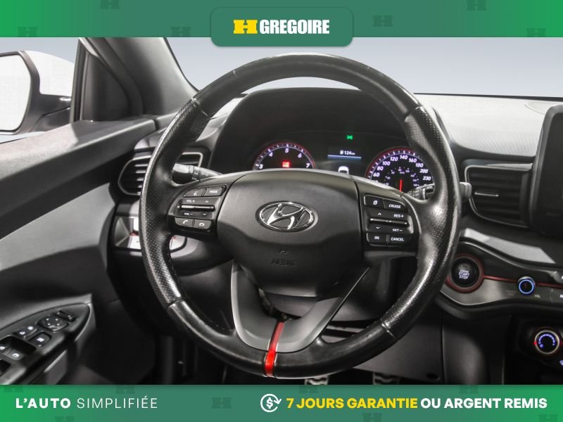 2019 Hyundai Veloster White Blainville - photo #18