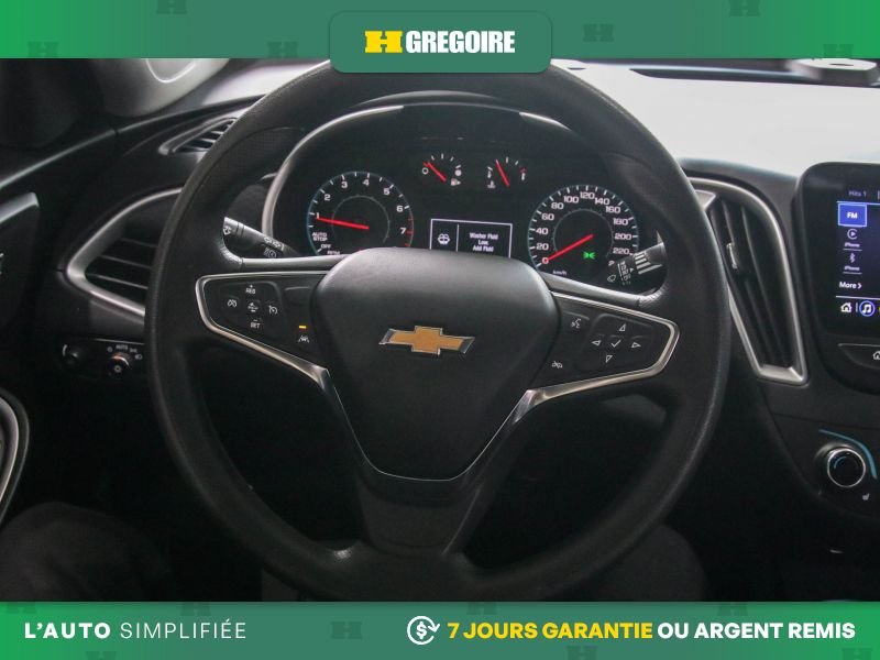 Chevrolet Malibu 2023 Blanc Blainville - photo #17