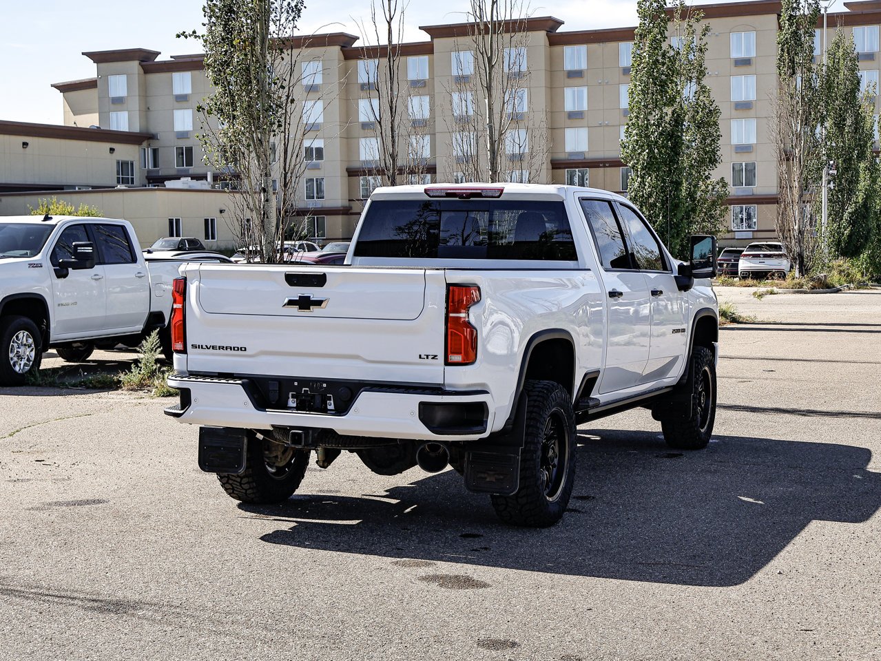 2024 Chevrolet Silverado 2500HD 4WD Crew Cab 159 LTZ White Sherwood Park - photo #12