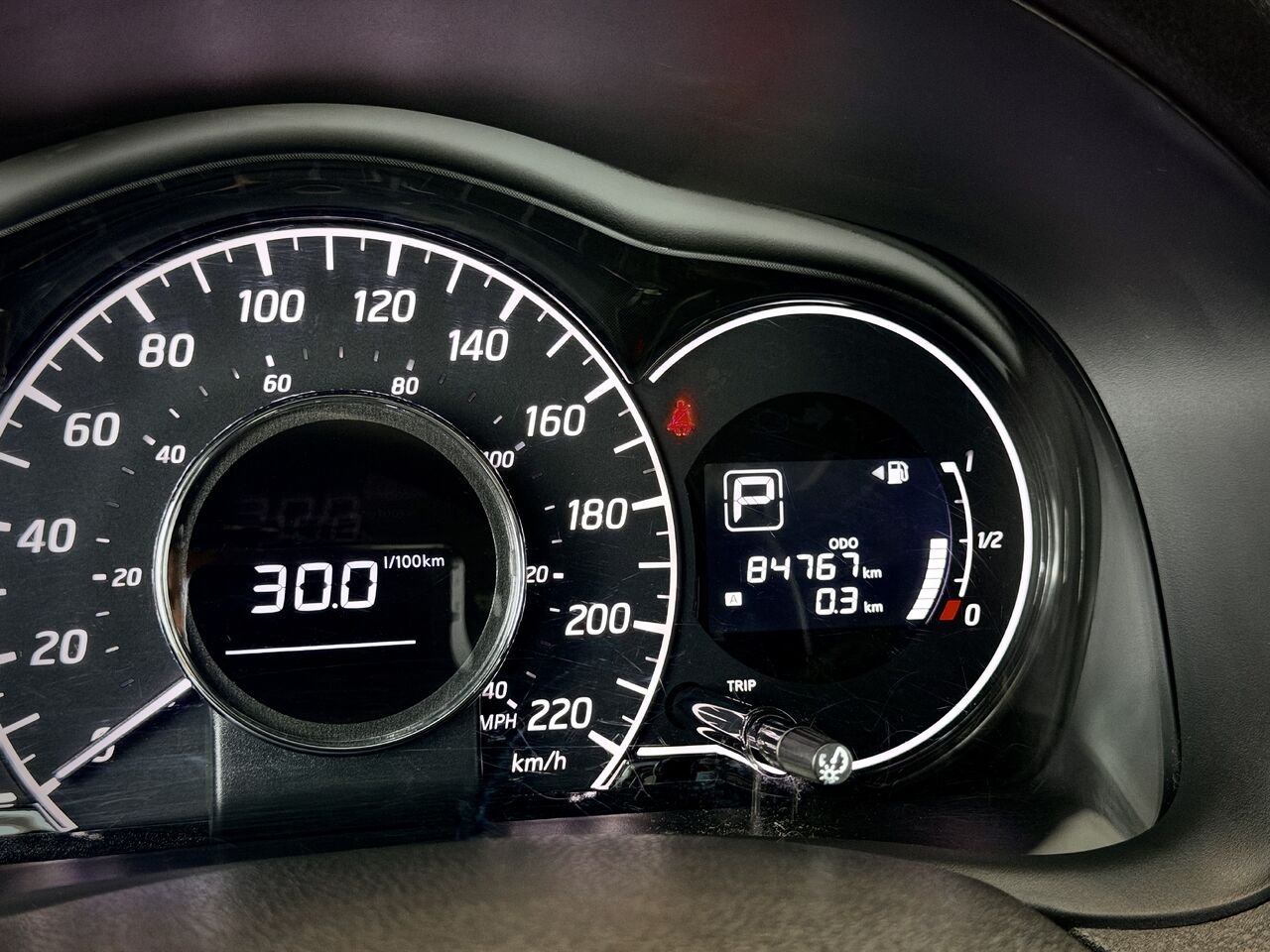 2018 Nissan Versa Note Red Notre-Dame-des-Prairies - photo #30