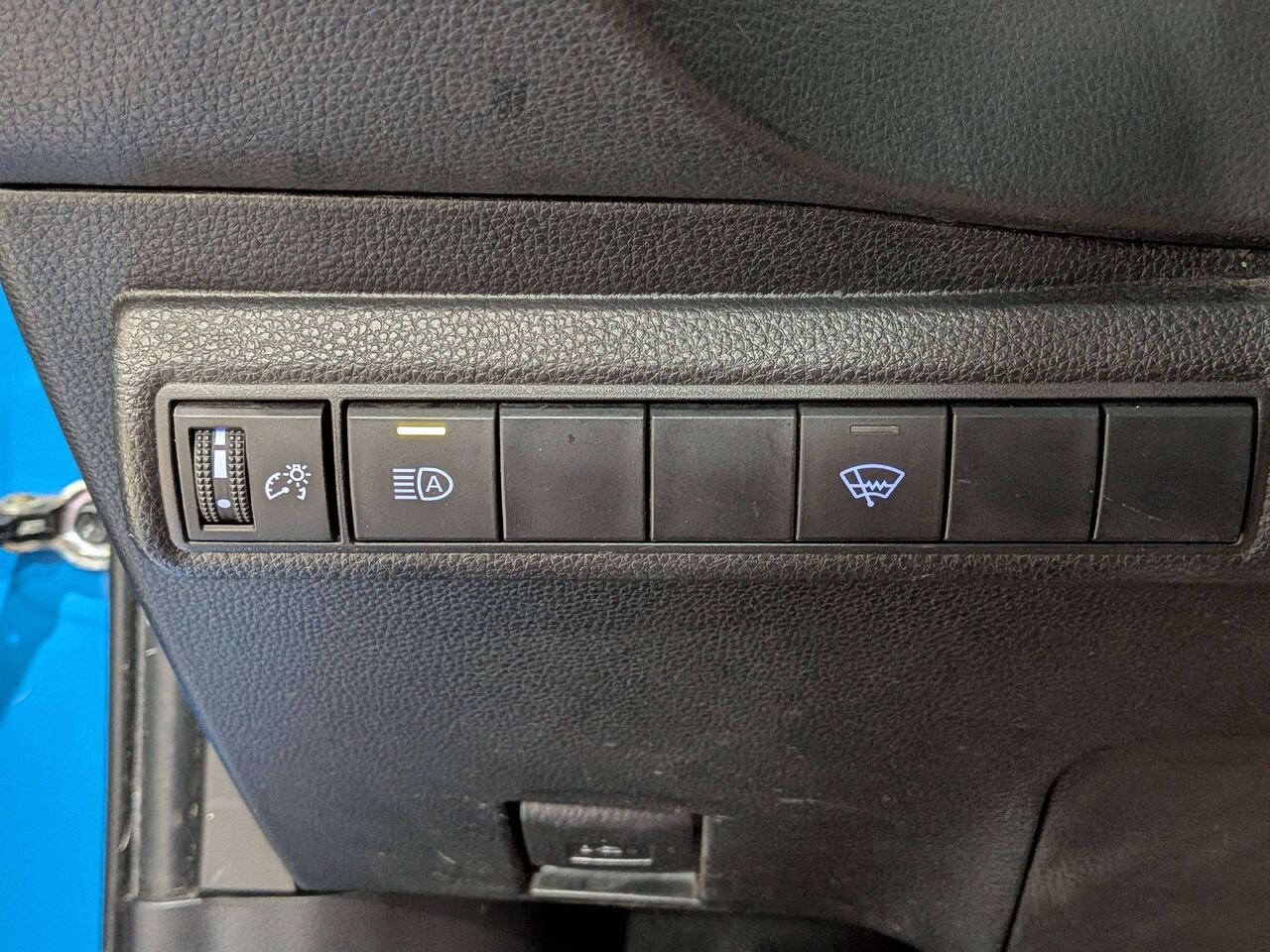 2019 Toyota Corolla Hatchback Manual Blue Val-David - photo #31
