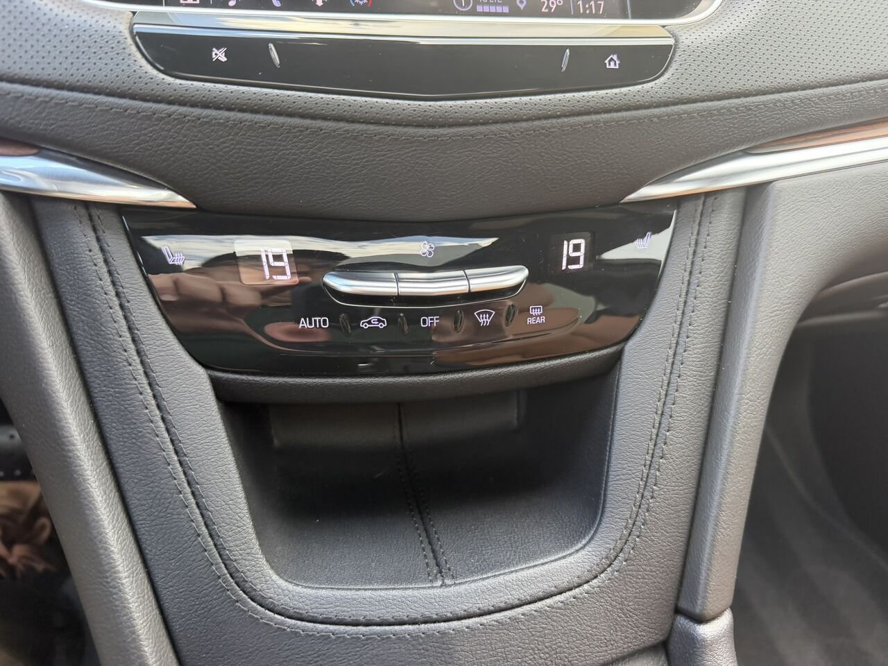2022 Cadillac XT5 PREMIUM LUXURY AWD FINANCEMENT À PARTIR 3.99% Black Laval - photo #28