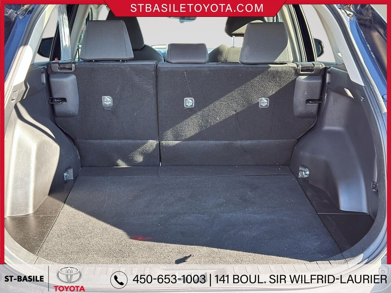 2024 TOYOTA RAV4 Blue Saint-Basile-le-Grand - photo #8