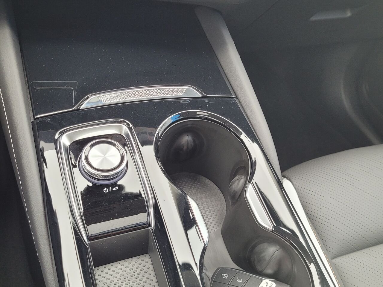 2026 Buick Envision Tourisme sport 4 portes TI Ebony Twilight Metallic Thetford Mines - photo #9