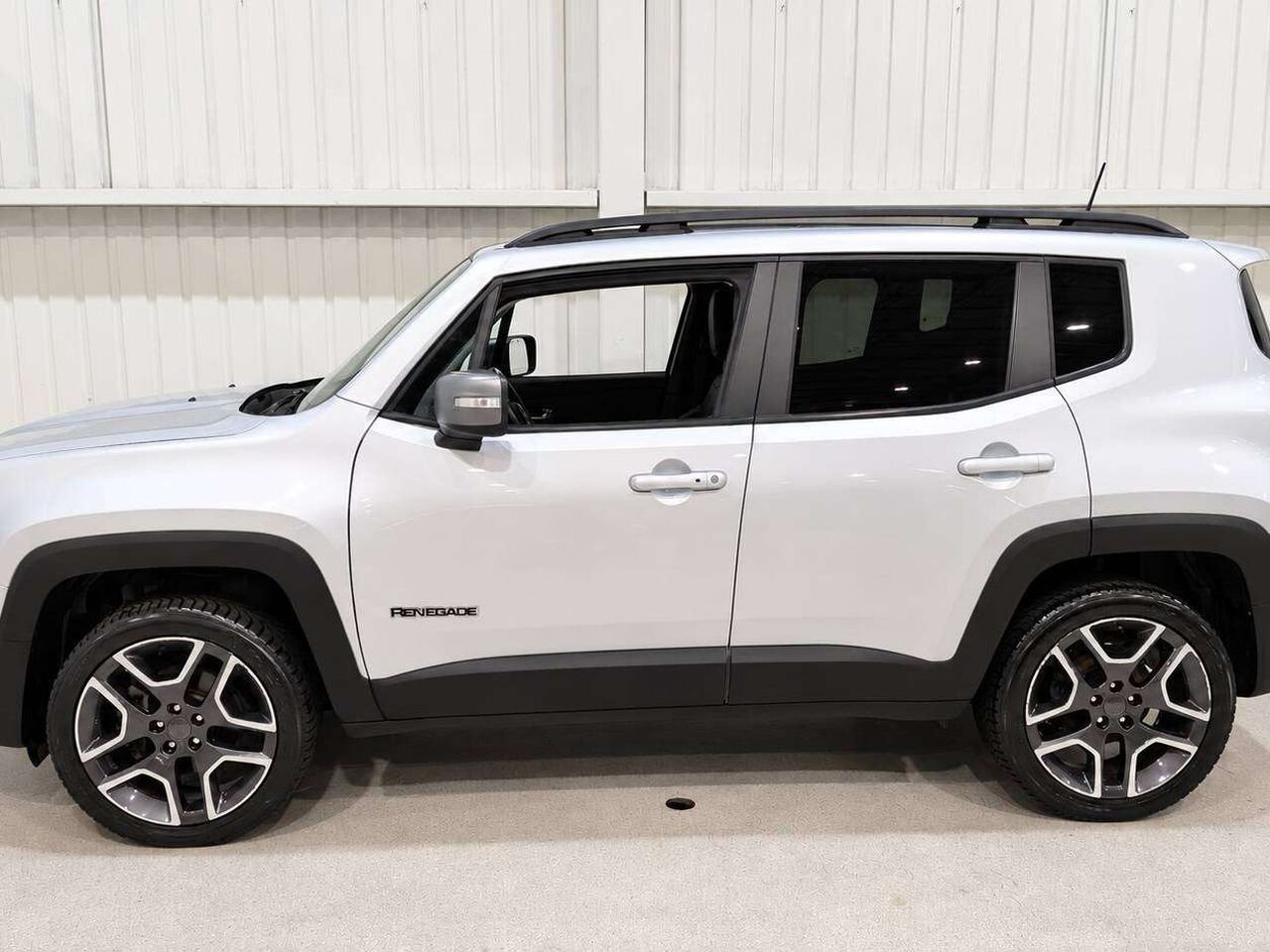 2019 Jeep Renegade Limited 4x4 Silver Val-David - photo #4
