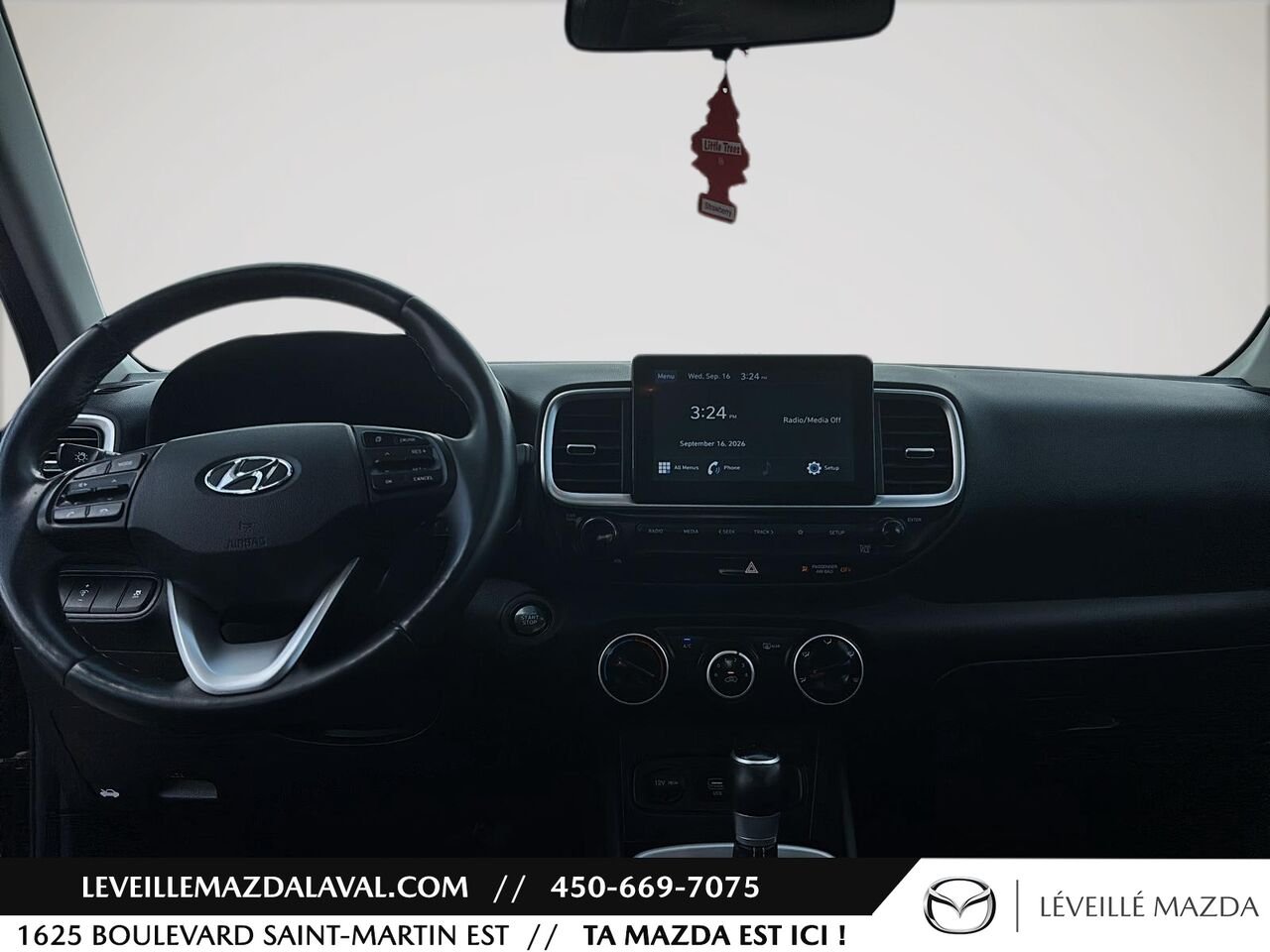 2020 Hyundai Venue Trend IVT Black Laval - photo #11
