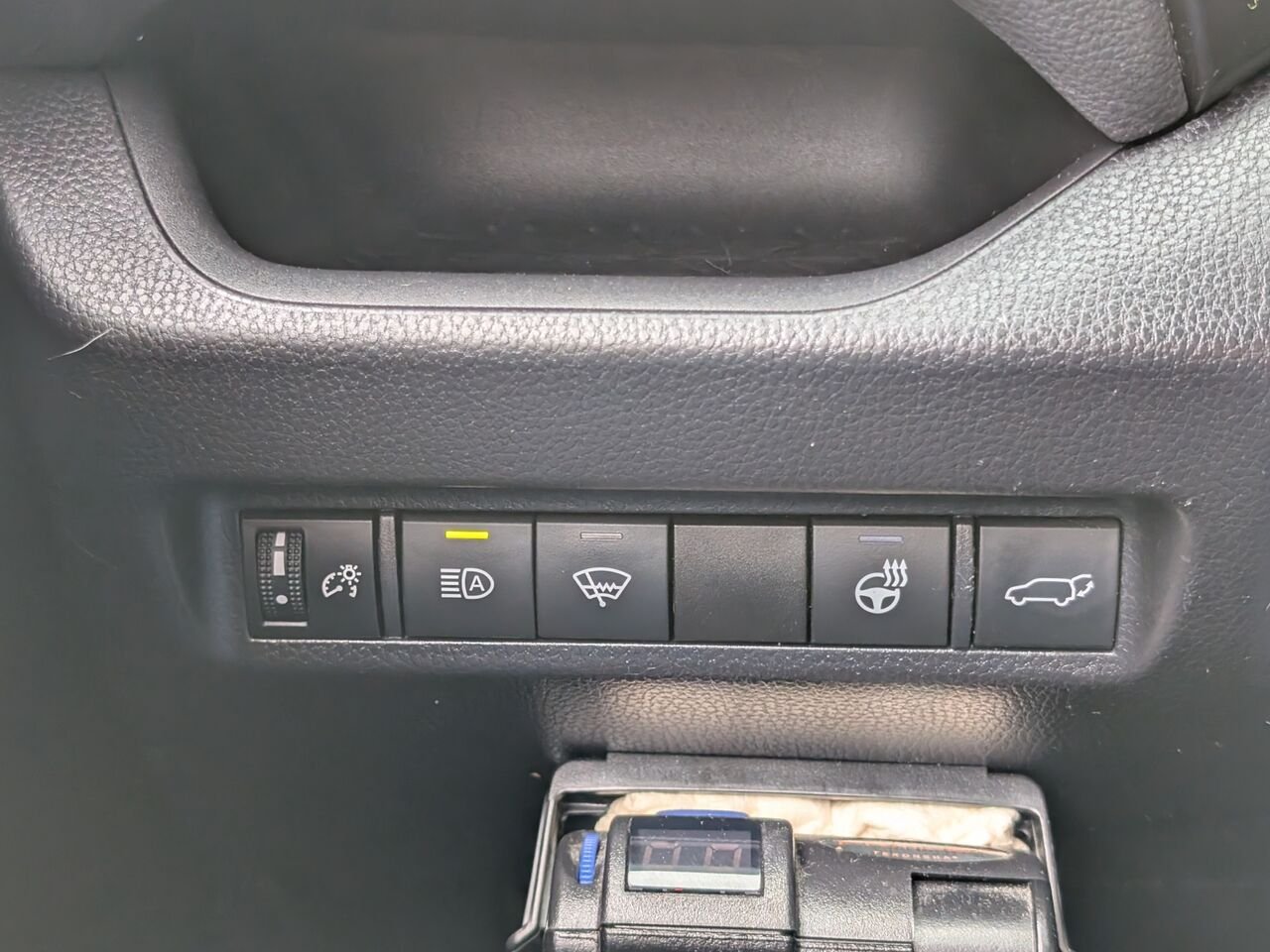 Toyota RAV4 XLE/AWD/SIÈGES CHAUFFANTS/VOLANT CHAUFFANT/BLUETOOTH/AC BIZONE 2019 Gris Sherbrooke - photo #12