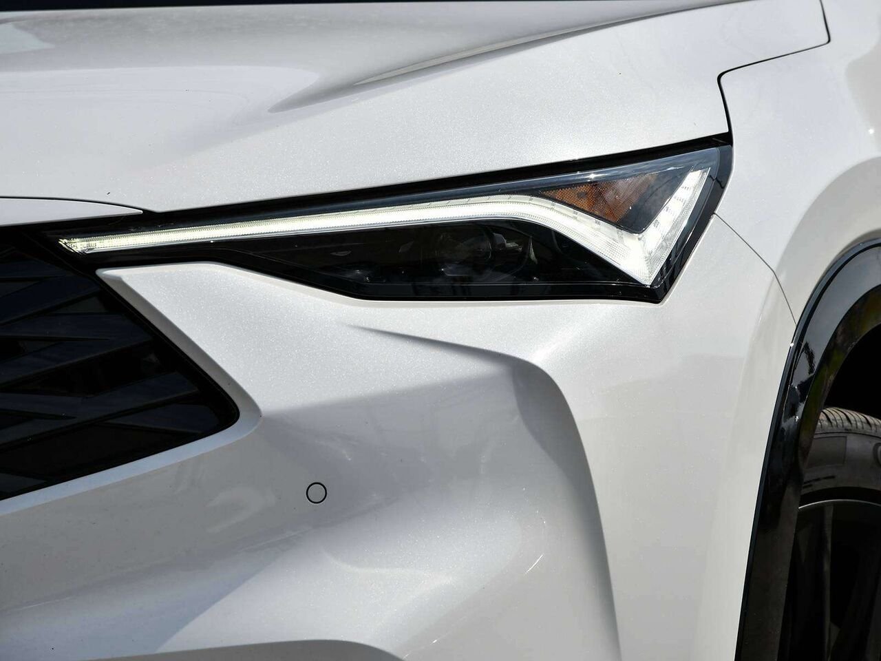 2025 Acura ADX Platinum Elite A-spec - Acura Certified White Etobicoke - photo #2