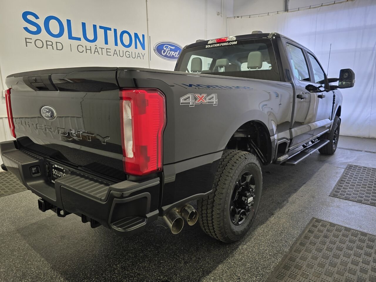 Ford Super Duty F-250 SRW 2026 Noir Saint-Eustache - photo #2