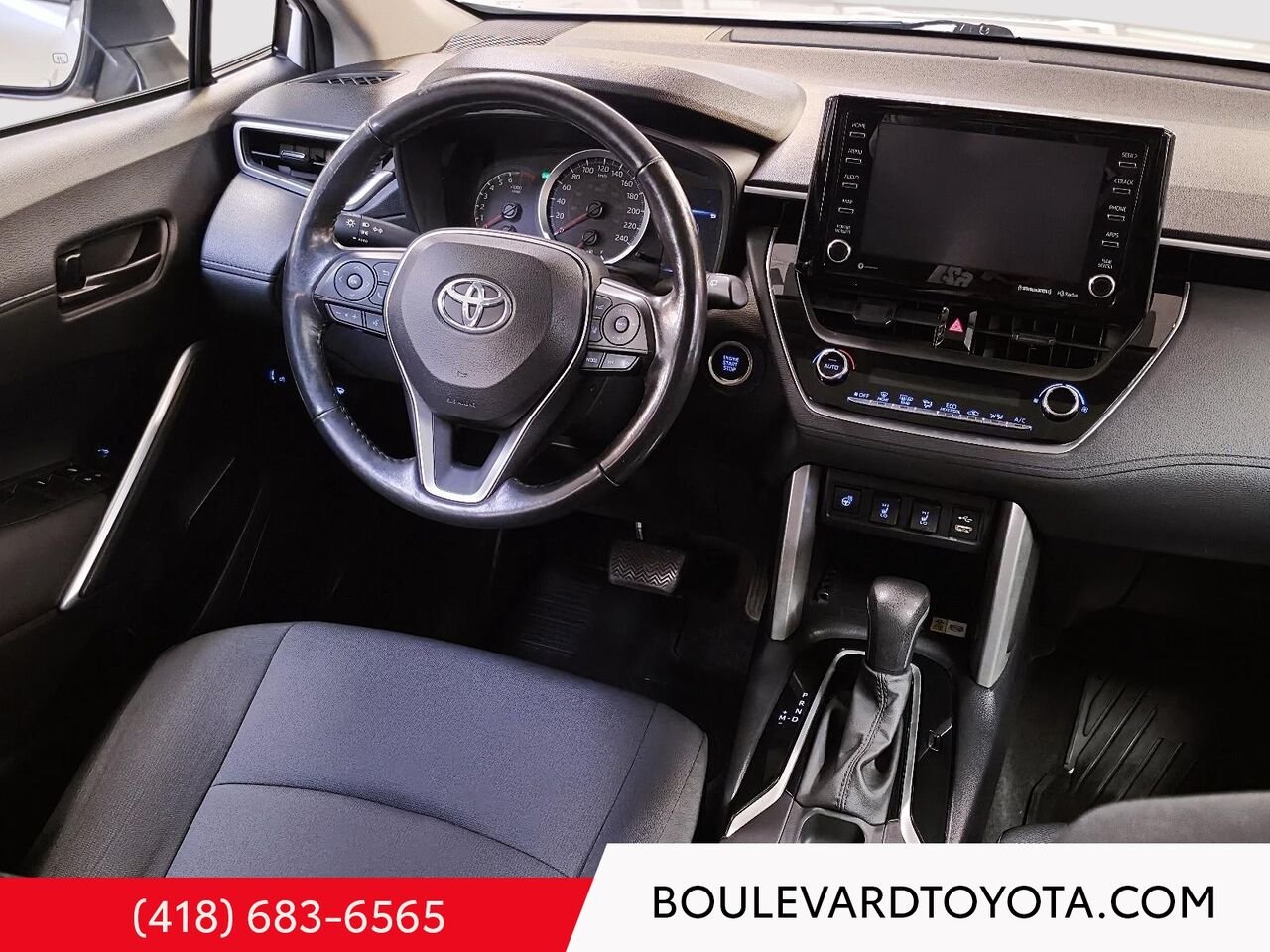 Toyota Corolla Cross 100529A-89 | LE, AWD, GROUPE PREMIUM 2022 Blanc Québec - photo #17