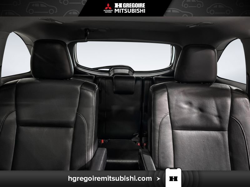 2017 Toyota Highlander HYBD Grey Laval - photo #29