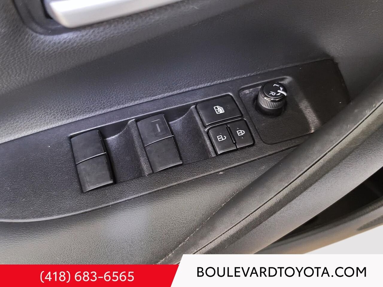 Toyota Corolla Hybride 100561A-114 | SE, AWD 2023 Blanc Québec - photo #8