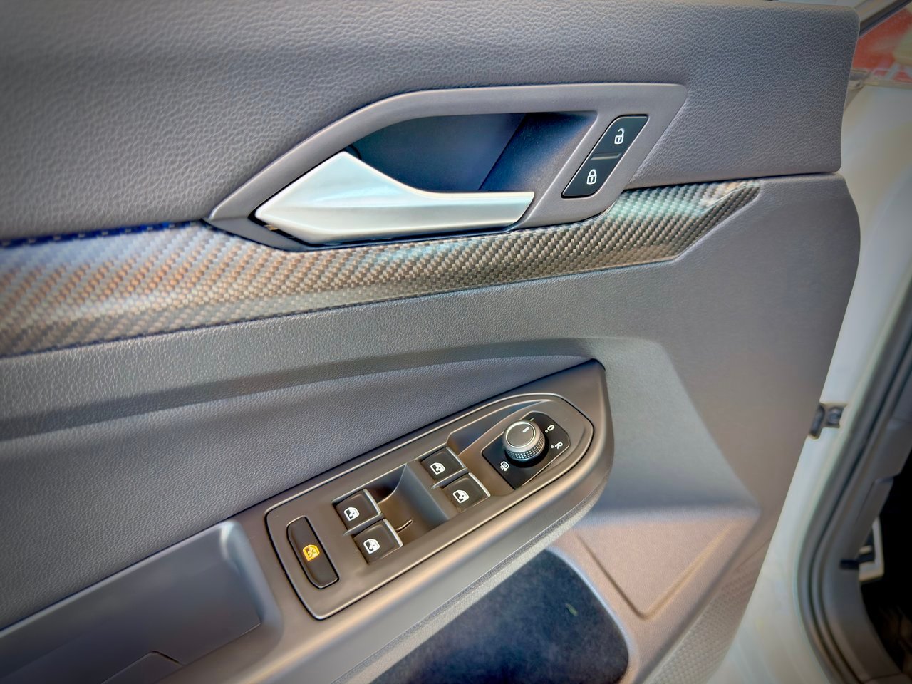 Volkswagen Golf R 2023 Blanc Notre-Dame-des-Prairies - photo #33