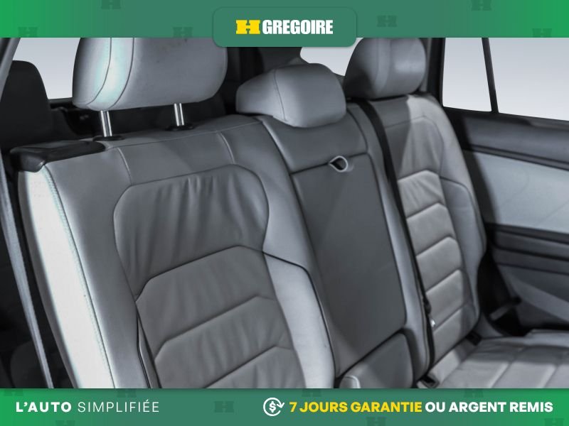 Volkswagen Tiguan 820613 | Highline AWD AUTO AC CUIR TOIT NAV MAGS CAM RECULE 2020 Bleu Laval - photo #24