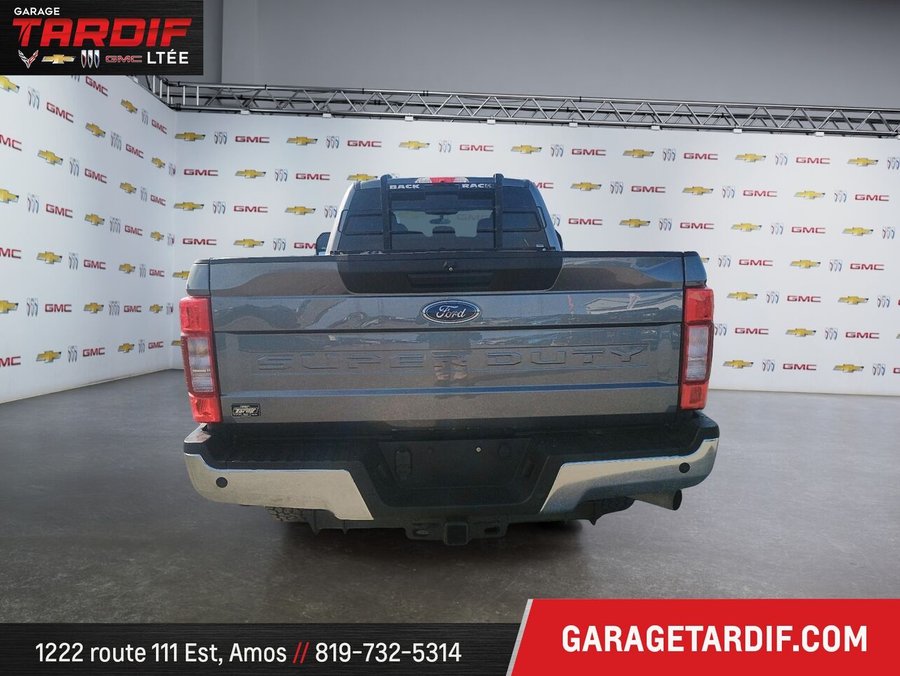 Ford F-250 Super Duty 4WD Crew Cab 176'' WB 2022 Gris