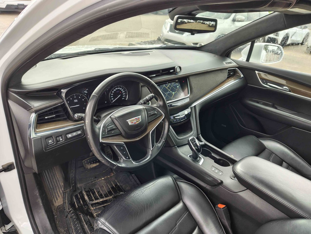 2018 Cadillac XT5 AWD 4dr Platinum White Sherwood Park - photo #6