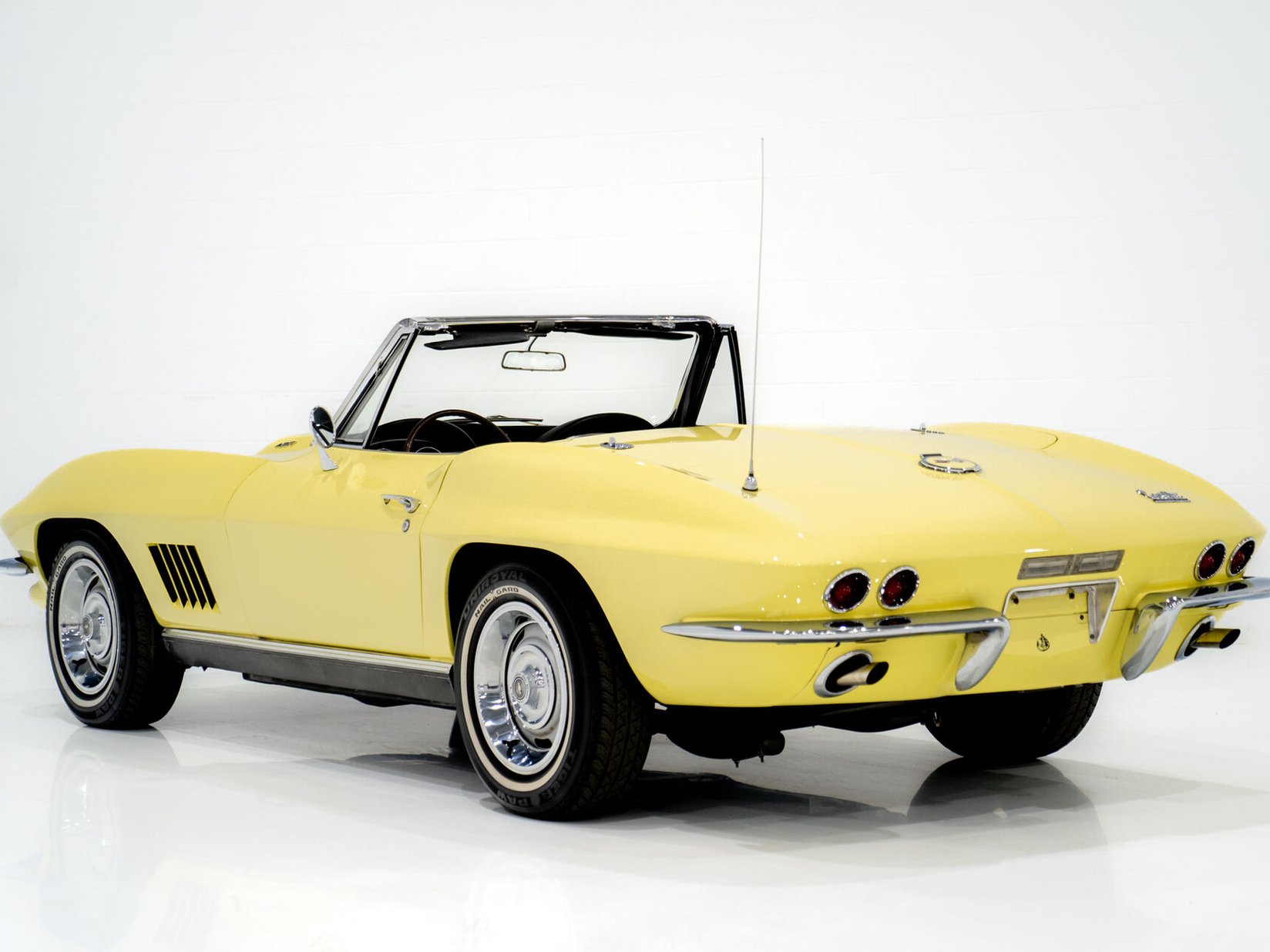 Chevrolet Corvette 1967 Jaune Montréal - photo #3