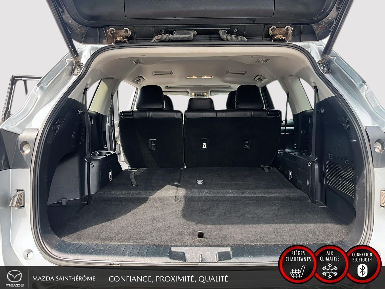 Toyota Highlander XLE | TOIT OUVRANT | CUIR | AWD | 2022 Argent Saint-Jérôme - photo #24