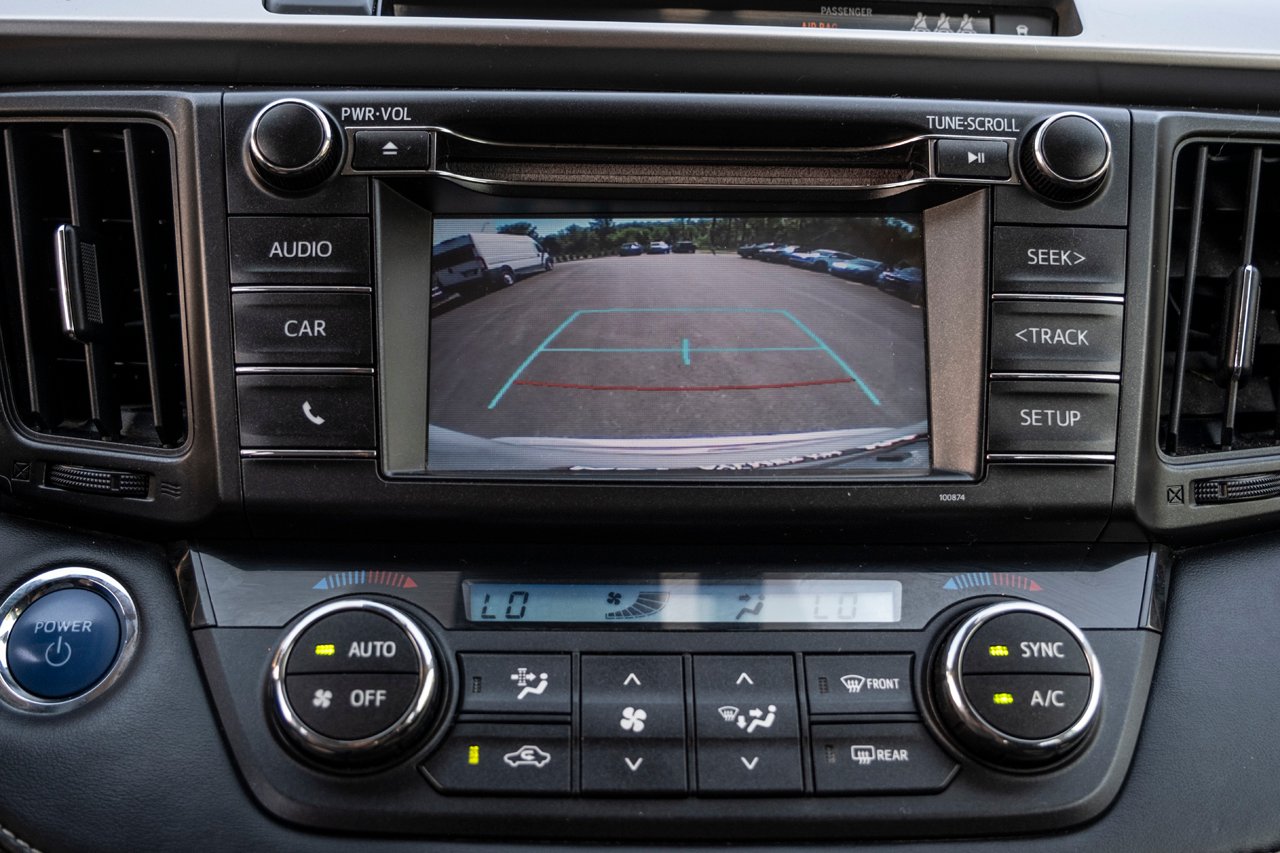 2018 Toyota RAV4 Grey Gatineau - photo #19
