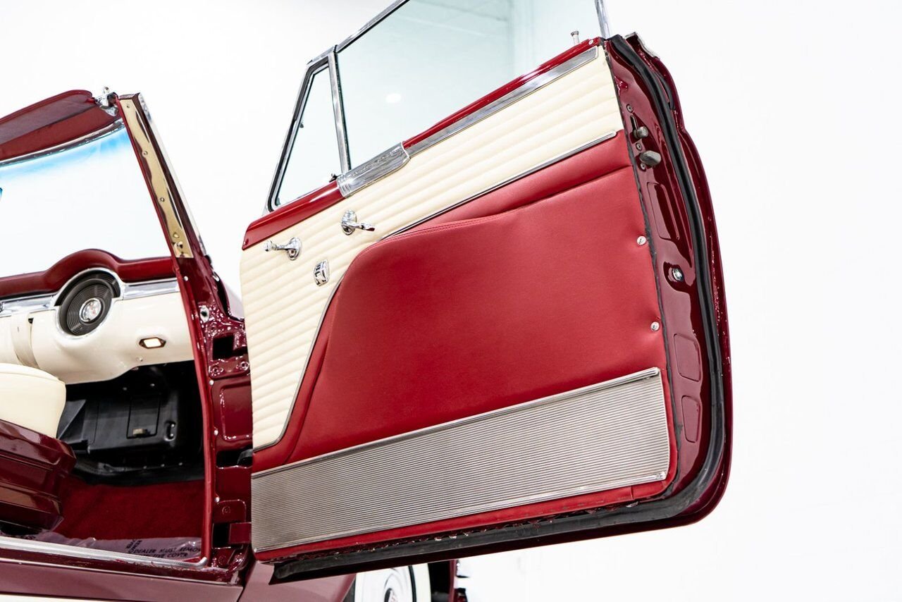 Oldsmobile 98 PRIX EN USD | Convertible Beautifully Presented from complete Restoration 1953 Rouge Montréal - photo #69