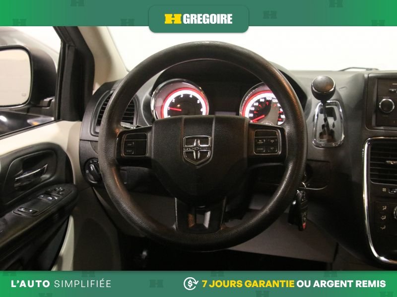 2019 Dodge GR Caravan Grey Laval - photo #17
