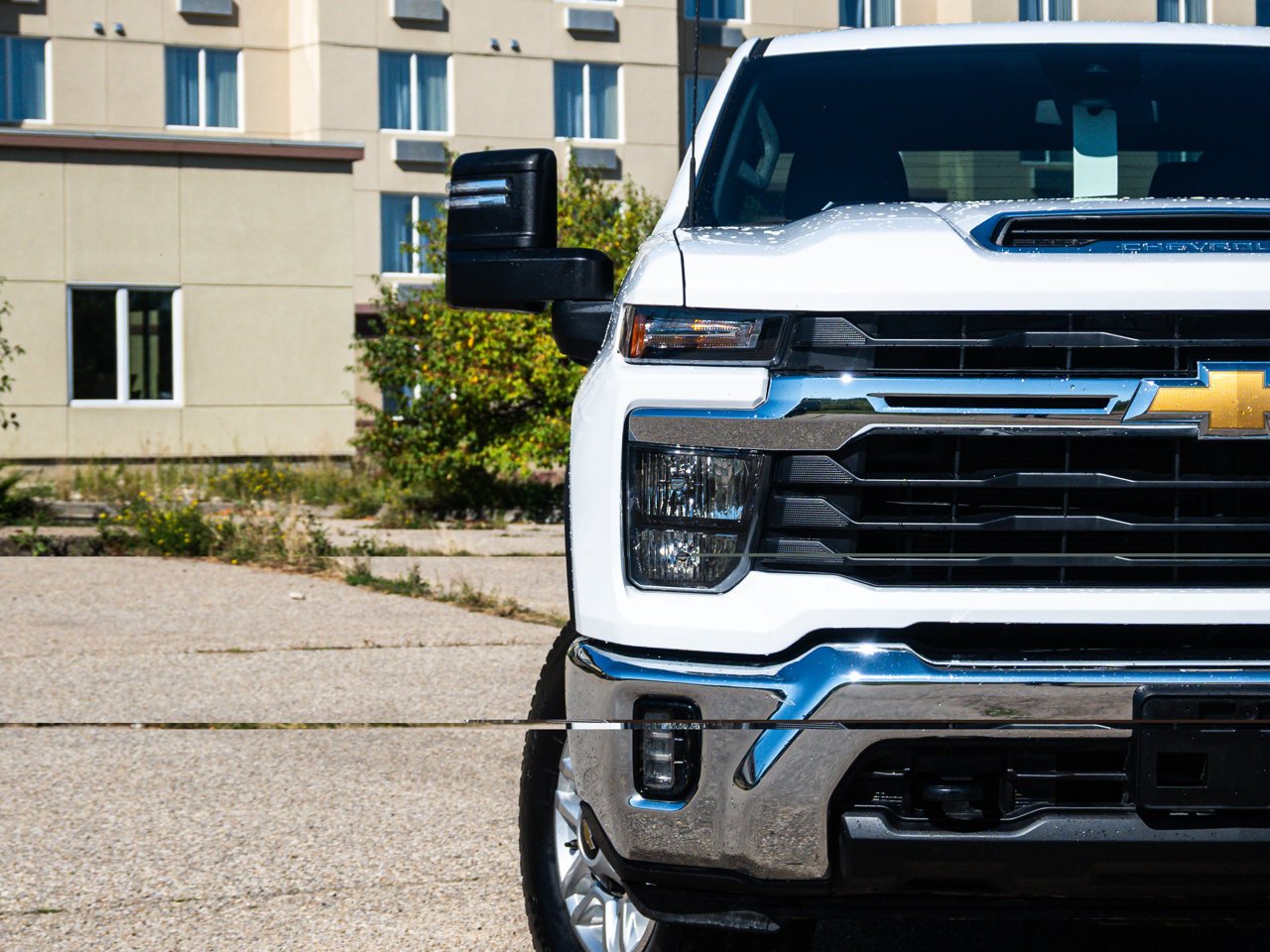 2025 Chevrolet Silverado 2500HD 4WD Crew Cab 159 LT White Sherwood Park - photo #6