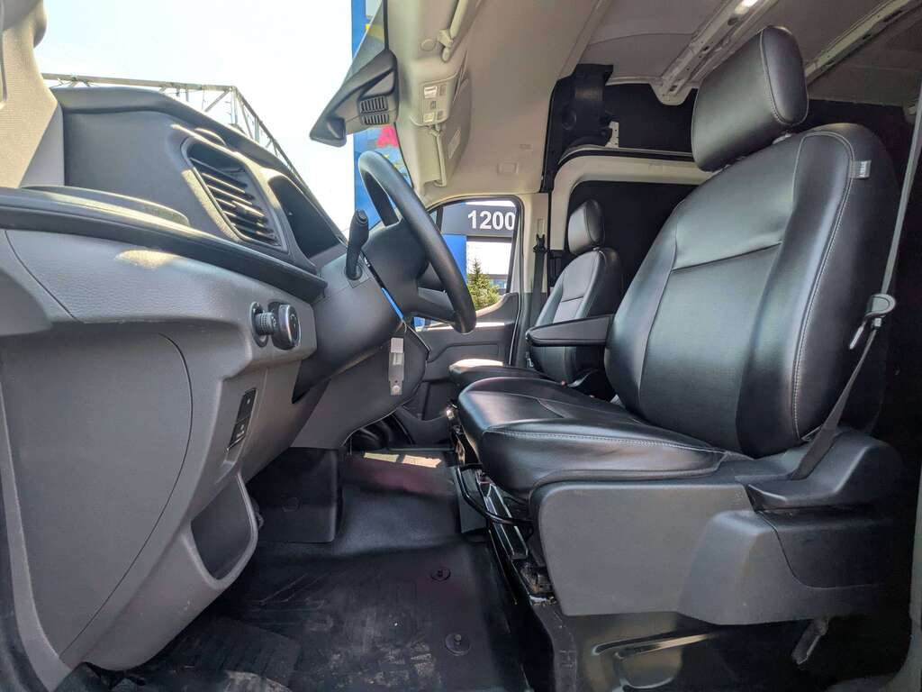 Ford Transit Cargo Van 2024 Blanc Val-David - photo #1