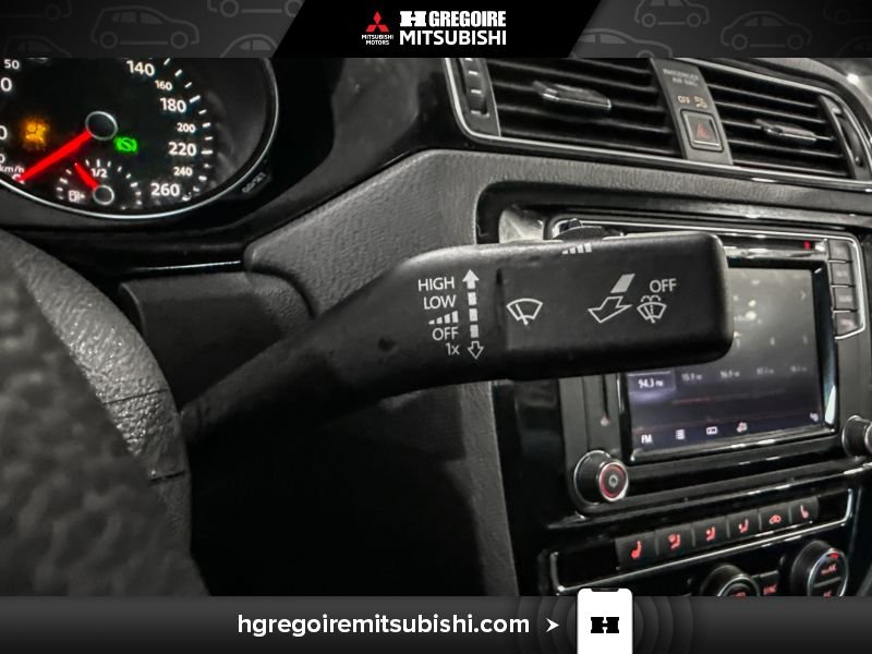 Volkswagen Jetta 2017 Noir Laval - photo #21