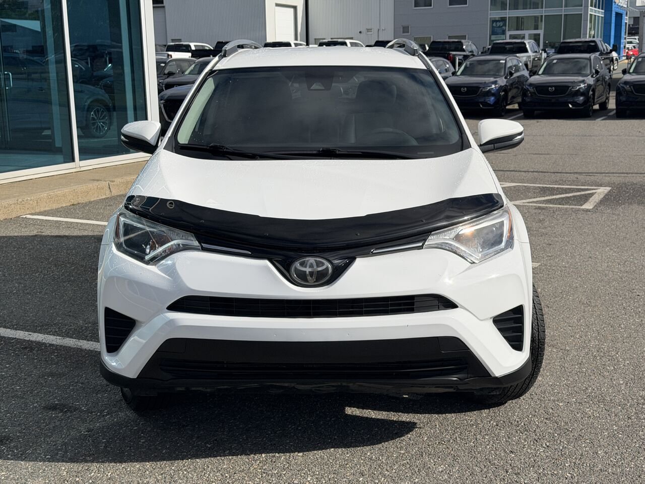 2018 Toyota RAV4 White Ste-Marie - photo #2