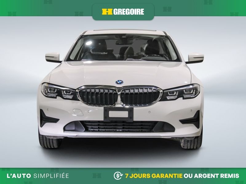 BMW 330 729903 | 330e HYB PLUT IN AUTO A/C CUIR TOIT NAV GR ELECT M 2022 Blanc Laval - photo #1