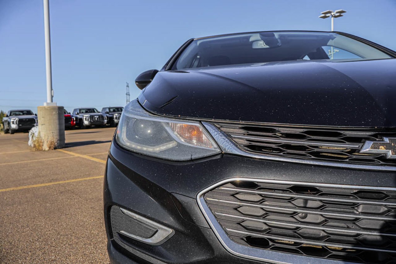 2017 Chevrolet Cruze 4dr Sdn 1.4L Premier w/1SF Black Sherwood Park - photo #10