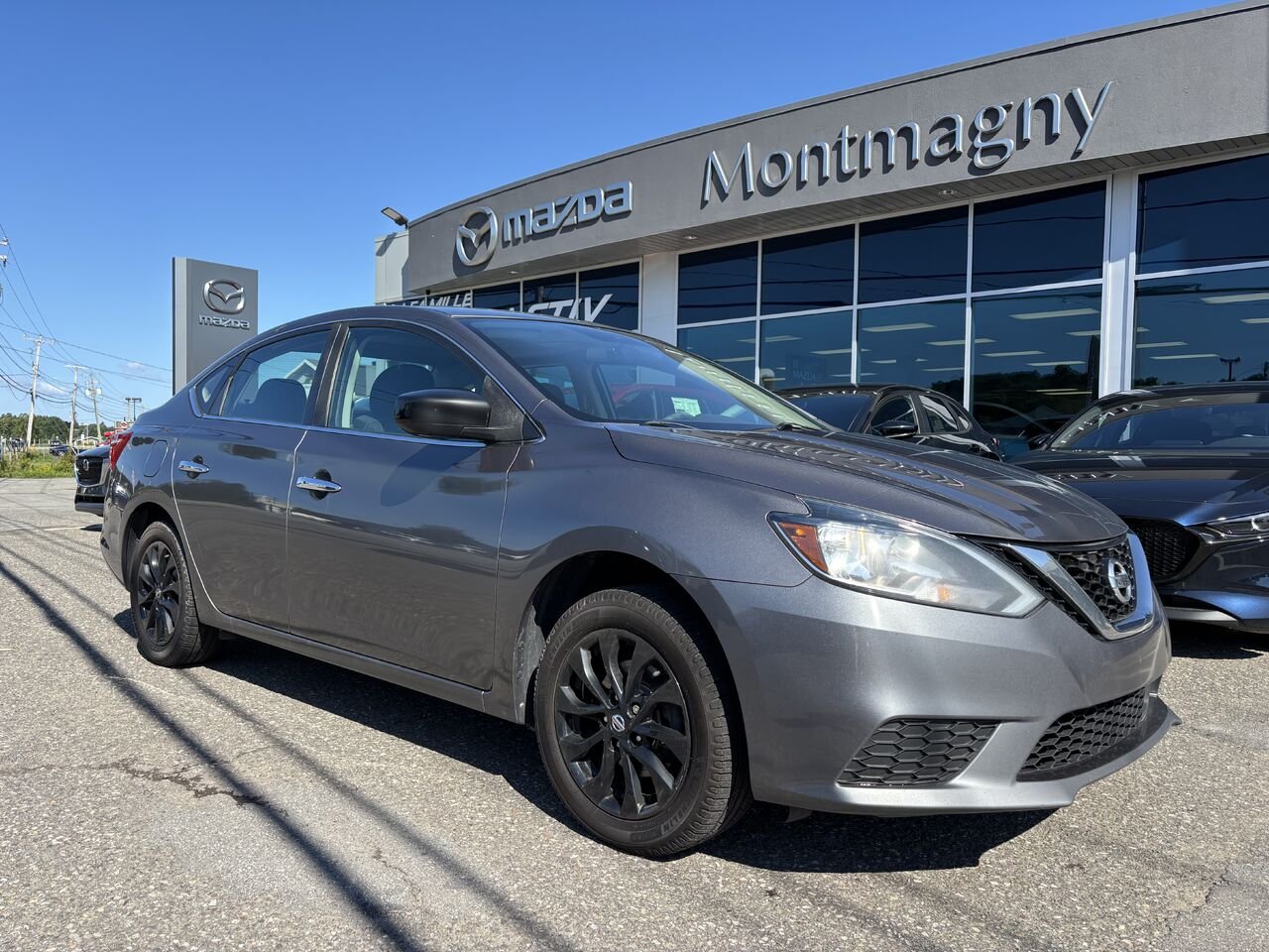 2018 Nissan Sentra SV Édition de minuit CVT Grey Montmagny - photo #0
